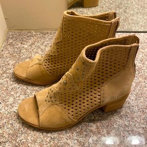Tan suede Matisse open toe boots W10